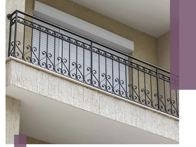 Балконные ограждения из металла и стекла в Кинешме для домов